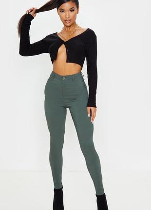 Эластичные брюки на высокой посадке