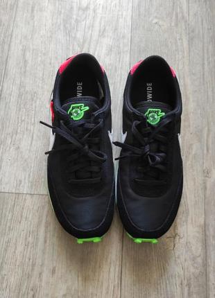 Nike

женские кроссовки daybreak se black white green strike

worldwide новые оригинал6 фото