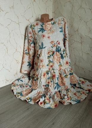 Платье фактурной ткани,бежевое в цветочный принт,48 р2 фото