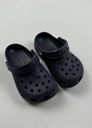 Шльопанці crocs