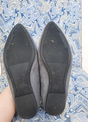 Дуже гарні сірі замшеві туфлі балетки черевики сліпони лофери 23см5 фото