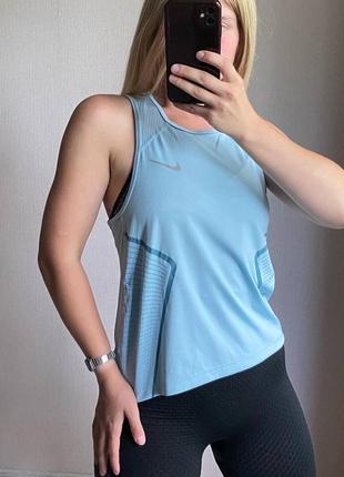 Ніжно-блакитна спортивна майка nike dri-fit1 фото