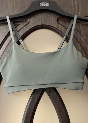 Шикарний, базовий, топ, для спорту, кольору шампань, від бренду: h&m 👌