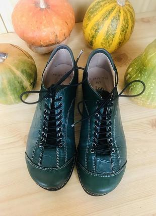 Італійські шкіряні черевички бренду shoes market