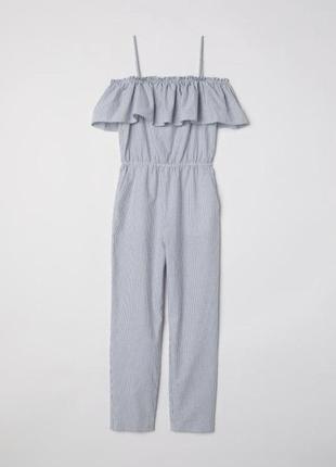 Комбинезон в полоску с оборкой и открытыми плечами вот h&m комбинезон, размер 48