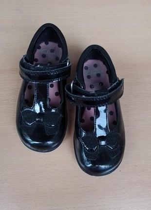 Туфли clarks на девочку