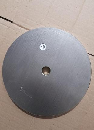 Металлический диск, блин 10 кг на гриф 50 мм, без покрытия