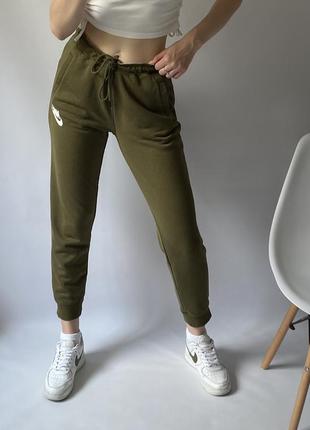 Спортивные штаны от nike