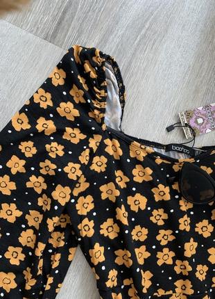 Ромпер, комбинезон с шортами, в цветочки, с рукавами фонариками7 фото