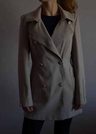 Плащ-пальто бежевого цвета warehouse1 фото