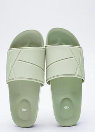 Шльопанці zara.