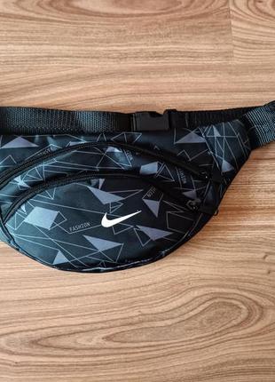 Бананка якісна нова nike