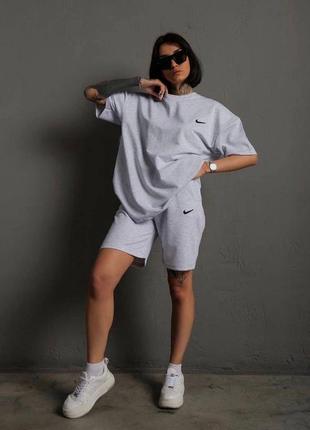 Жіночий спортивний костюм зі значком nike4 фото