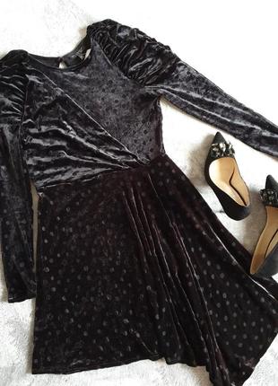 Велюровое черное платье в горошек2 фото