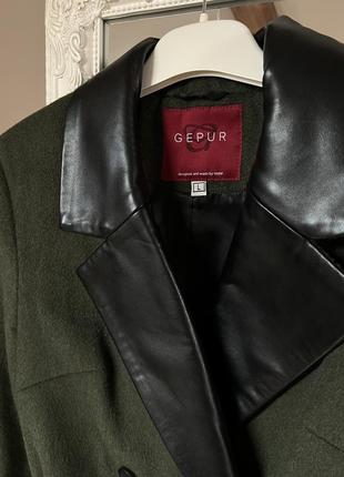 Пальто gepur l зеленое шерстяное пальто оливковое с кожаными вставками. зеленое двубортное пальто по фигуре m-l демисезон9 фото