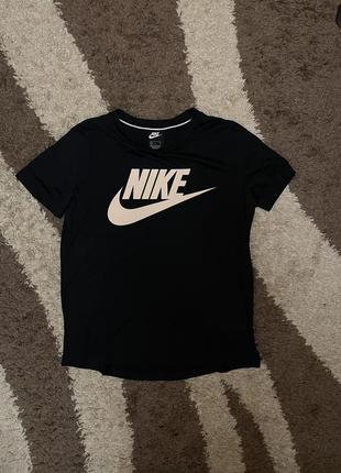 Женская крутая спортивная оригинальная футболка their nike swoosh dri tee swoosh