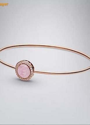 Женский браслет из серебра 925 пробы и камнем