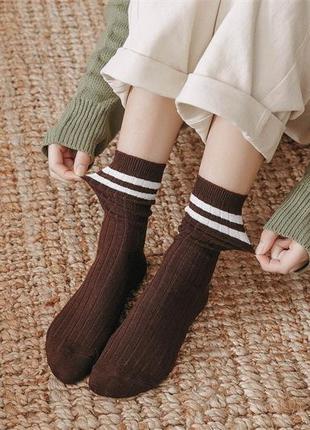 Носки коричневые в рубчик с полосками высокие шоколад стильные носки хорошее качество две полоски2 фото