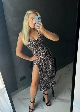 Сукня лвтня з розрізом