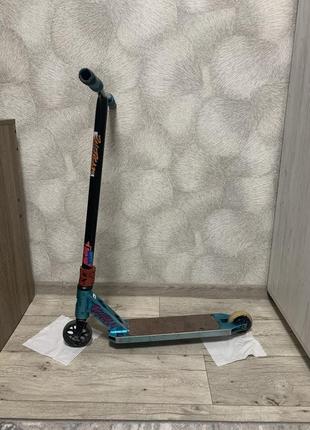 Трюковий самокат