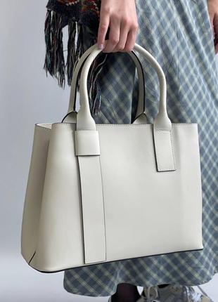 Кожаная женская сумка на плечо деловая итальянская borse in pelle светлая.