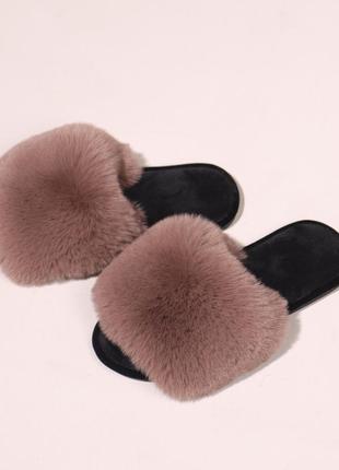 Тапочки женские пушистые меховые с открытым носком цвет кофейный2 фото