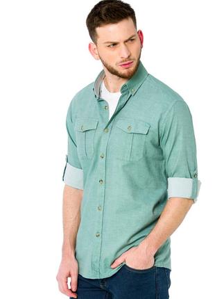 Мужская рубашка lc waikiki светло-зеленая, с карманами на груди2 фото
