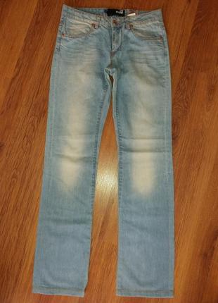 Распродажа высветленные джинсы прямого кроя4 фото