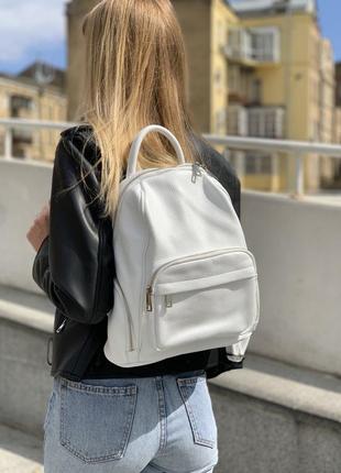 Белый кожаный женский рюкзак из натуральной кожи2 фото
