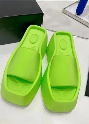 Шльопанці мега ефектні 37-38р.