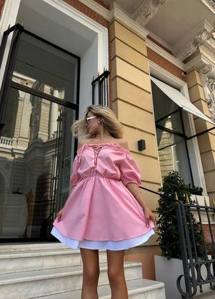 Роскошное кукольное платье беби долл с двойной пышной юбкой расклешенное с корсетной шнуровкой с декольте с открытыми плечами розовое хлопковое