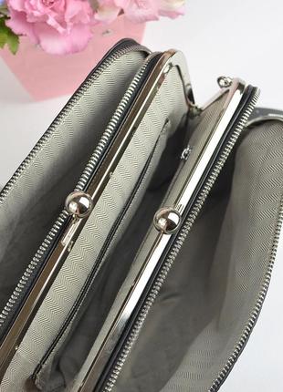 Черная женская маленькая сумка клатч с длинным ремешком, сумочка кросс-боди три отдела из эко-кожи7 фото