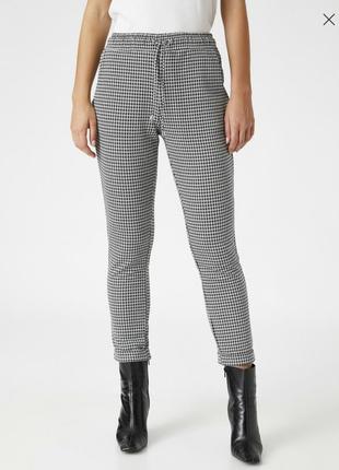 Штани брюки жіночі в клітинку з кишенями чорно- білого кольору primark