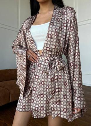 Шелковый костюм в принт кимоно и шорты9 фото