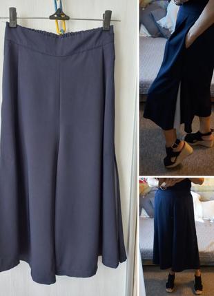 Юбка-шорты с карманами и боковыми скдадками. zara cos