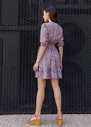 Легкое короткое летнее платье в цветочный принт. модель 1410 пудровый2 фото