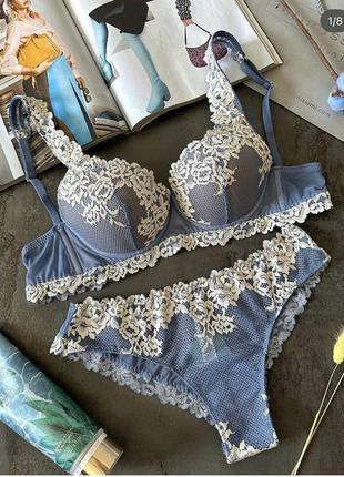 Красивый комплект белья от intimissimi из коллекции pretty flowers