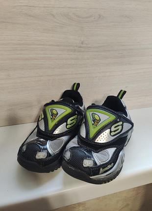 Кросівки skechers з мигалками розмір 27