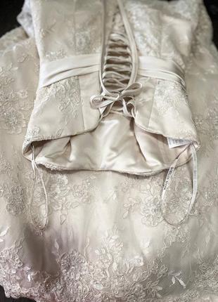 Платье свадебное со шлейфом кружевное корсет без рукавов кремовое maggie sottero купить цена8 фото
