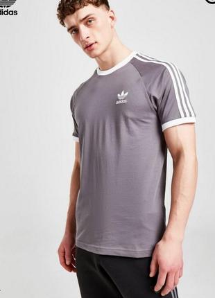 Футболка adidas 3 stripes california short sleeve t-shirt