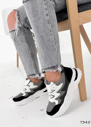 Серые с белым черным комбинированные кроссовки с сеткой в сетку на белой толстой подошве5 фото