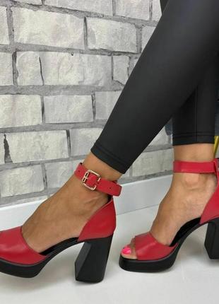 Босоножки красные кожанные на каблуках, стильные удобные босоножки3 фото