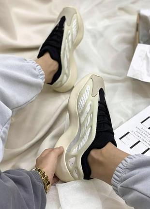 Кросівки adidas yeezy boost 700