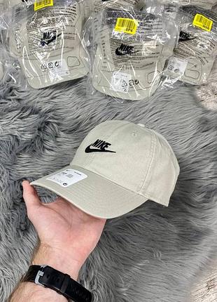 Кепка від nike