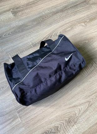 Винтажная сумка nike2 фото