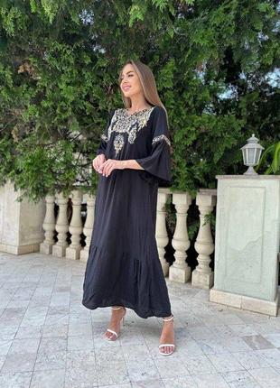 Этническое эксклюзивное длинное сатиновое платье платья вышиванка