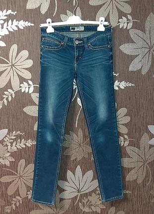 Стильні джинси levis