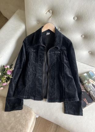 Велюровая черная куртка pardon