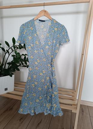 Стильна сукня в квітковий принт1 фото