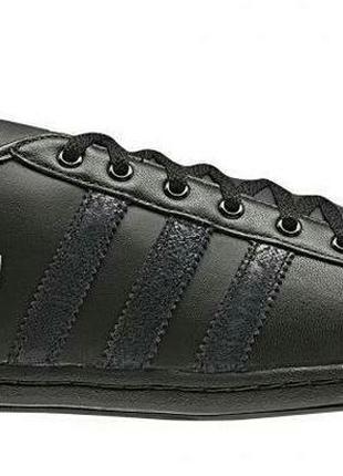 Мужские кроссовки

adidas originals plimsalao4 фото